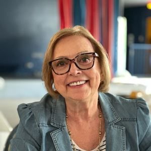 Meet your Posher, Suzanne